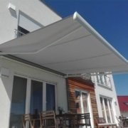Markisen als Sonnenschutz und Beschattung für Ihre Terrasse. Verschiedene Markisen, Terrassenüberdachungen auf Maß angefertigt. Bestellen Sie Ihre individuelle Markise, die an Ihre Terrasse und Wünsche angepasst ist. RS Reich Ihr Markisen Experte für Reutlingen, Pfullingen, Tübingen, Metzingen und Stuttgart