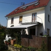 Markisen als Sonnenschutz und Beschattung für Ihre Terrasse. Verschiedene Markisen, Terrassenüberdachungen auf Maß angefertigt. Bestellen Sie Ihre individuelle Markise, die an Ihre Terrasse und Wünsche angepasst ist. RS Reich Ihr Markisen Experte für Reutlingen, Pfullingen, Tübingen, Metzingen und Stuttgart