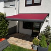 Markise Vollkassette Anthrazit Bordeaux 01