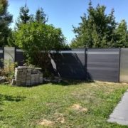 Wpc Sichtschutzzaun Platinum Grau Milchglas Edelstahldesigngitter 03 Wpc Sichtschutzzaun Platinum Grau Milchglas Edelstahldesigngitter 03